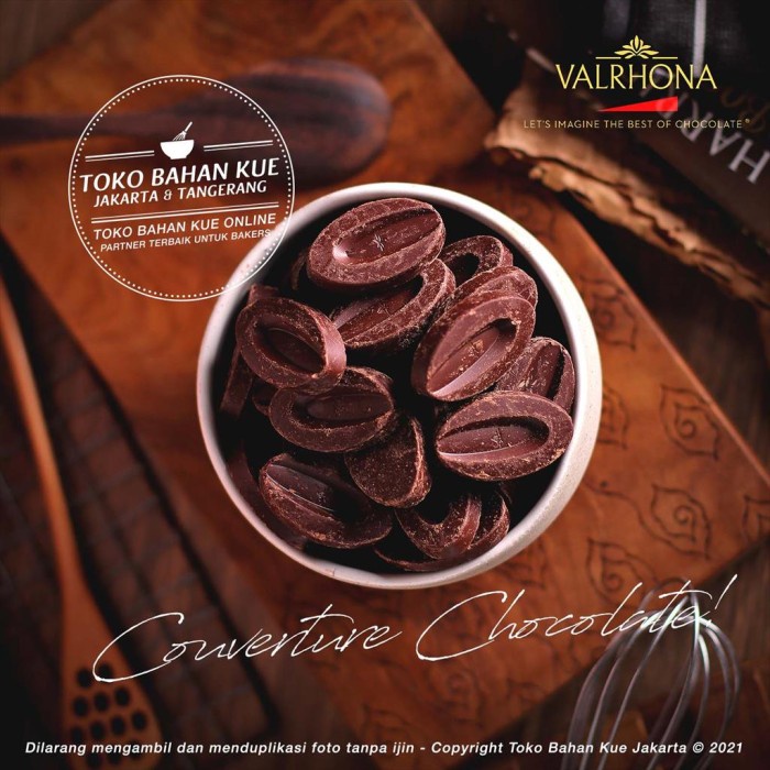 

Valrhona Guanaja 70% Dark Chocolate 1kg Couverture Cokelat Coin Pahit