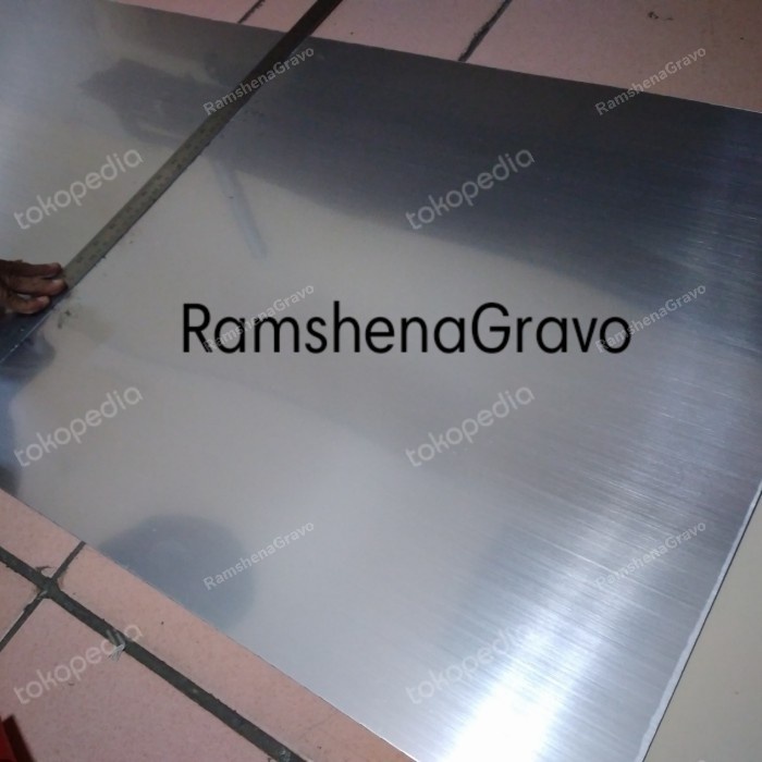 

Gravoply/Garvoply Name Tag/Silver60X120Cm Tebal 1.5Mm Star Seller