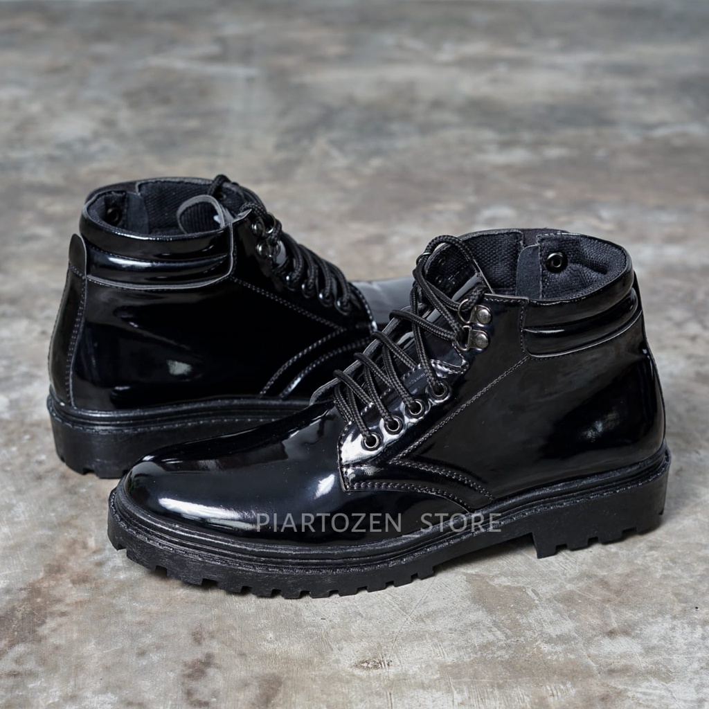 Sepatu Dinas Harian Pria TNI, Polri, Polisi, Satpam, dan Security Berkualitas Tinggi - Bahan Kulit Sintetis, Resleting, Tali Ikat, Sole Garuda Anti-Slip, Warna Hitam Kilap, Dan Doff