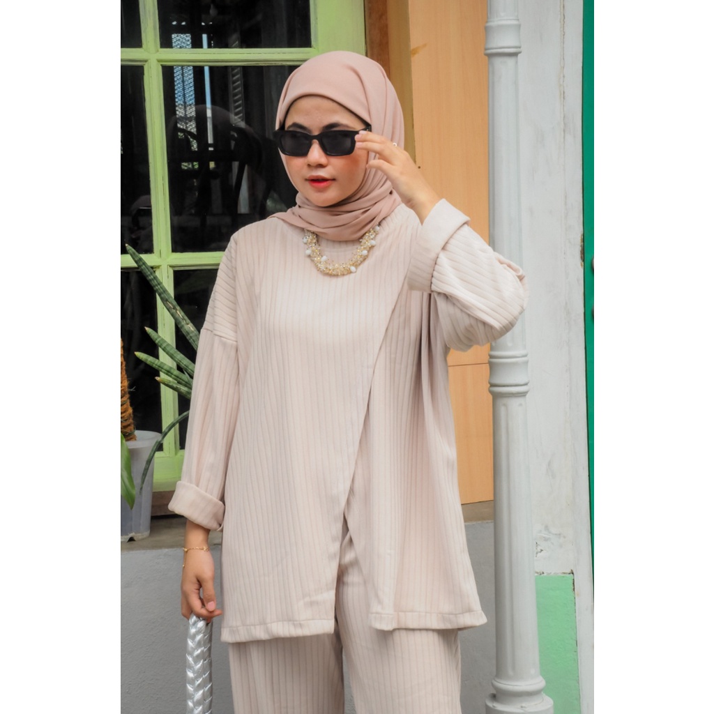 Setelan Knit Premium Hornet Tebal - PurebyLastin (Free Hijab)