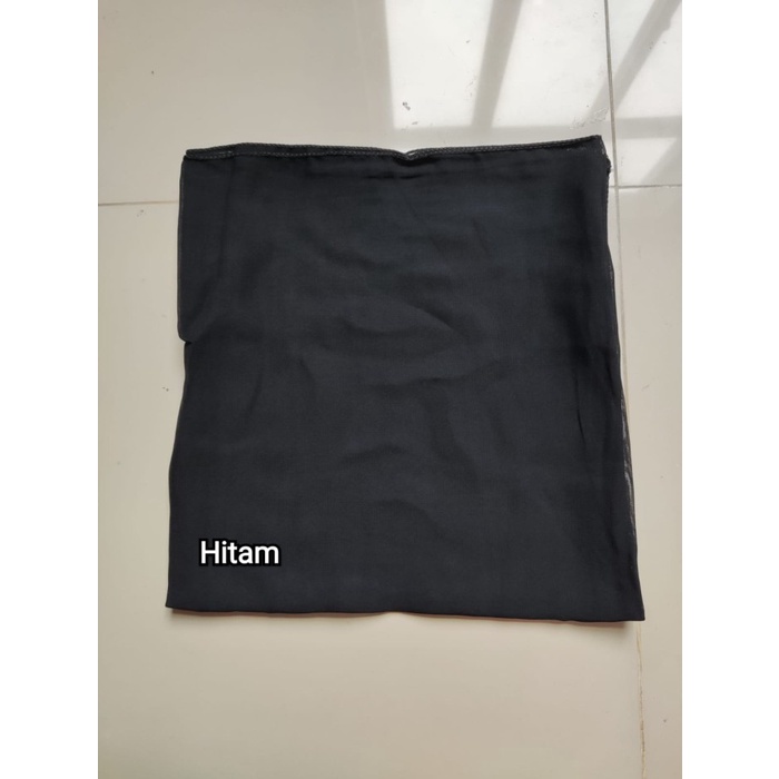 elzata hijab hijab segi empat OPPAREL - HIJAB BELLA SQUARE - Jilbab Segi Empat Polycotton - Hitam U6