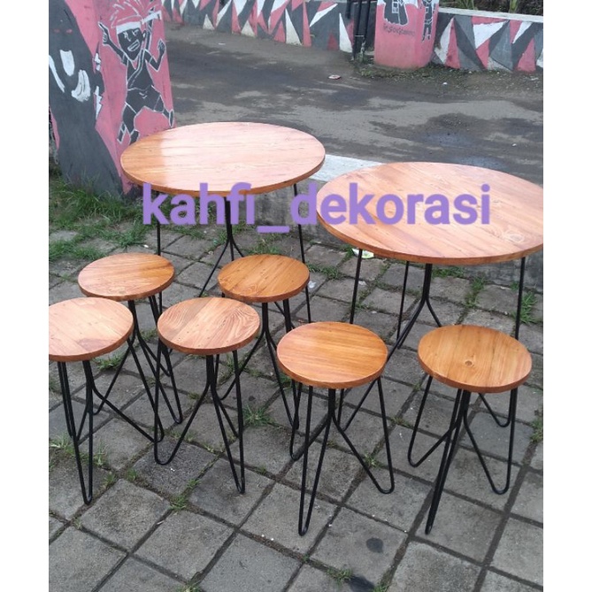 kursi dan meja cafe, bangku besi dan meja besi.