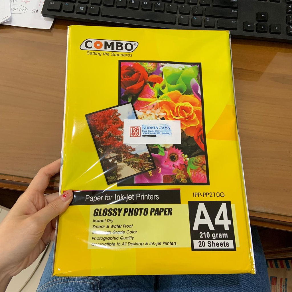 

COMBO Waterproof Glossy Photo Paper A4 / Kertas Foto Mengkilap 210 gsm