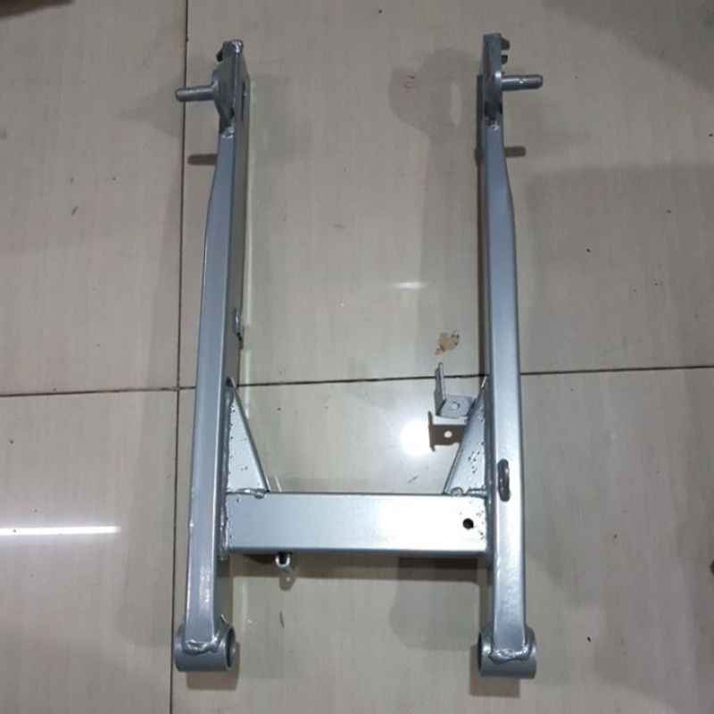 Swing arm / sasis Honda Supra X 125 original seken