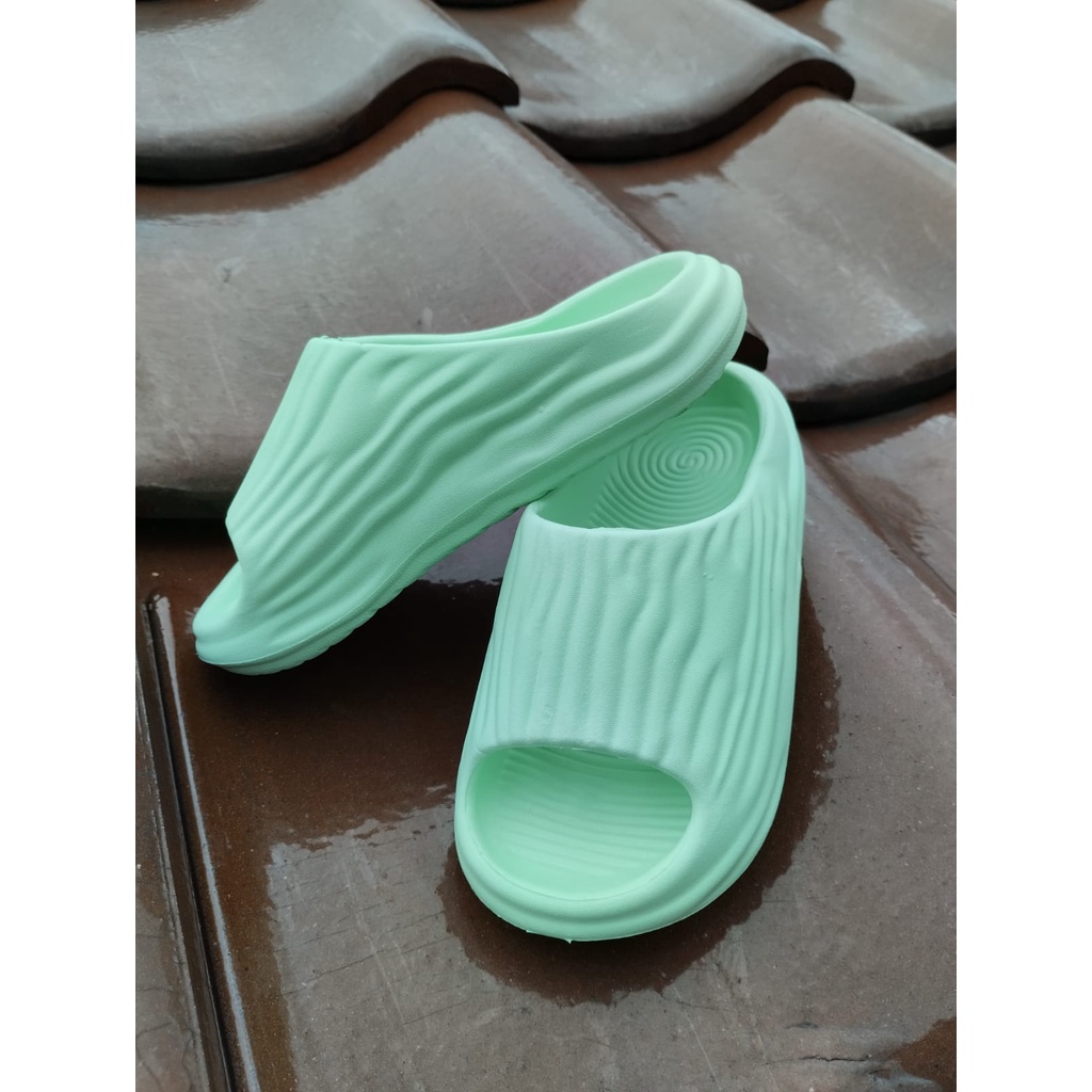 Sandal Wanita Slip On Empuk Bahan Jelly 353 size 30-40 /sandal slop wanita trendy motif kerut