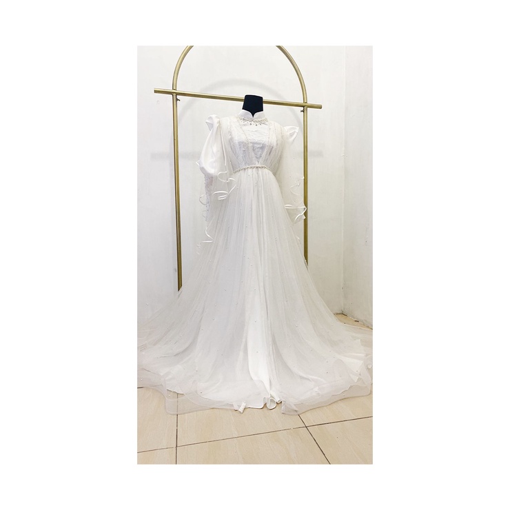 Naura dress Pearl in White