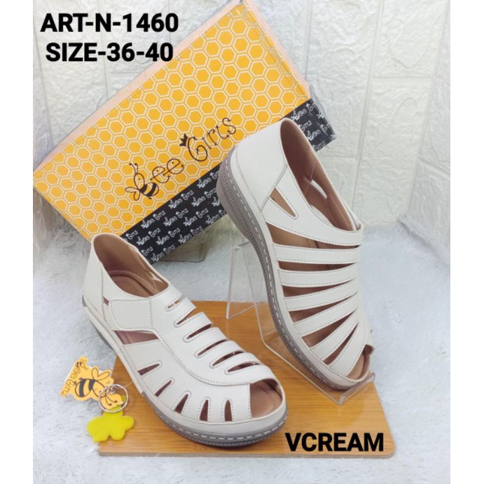 sepatu wanita bee girls 1460