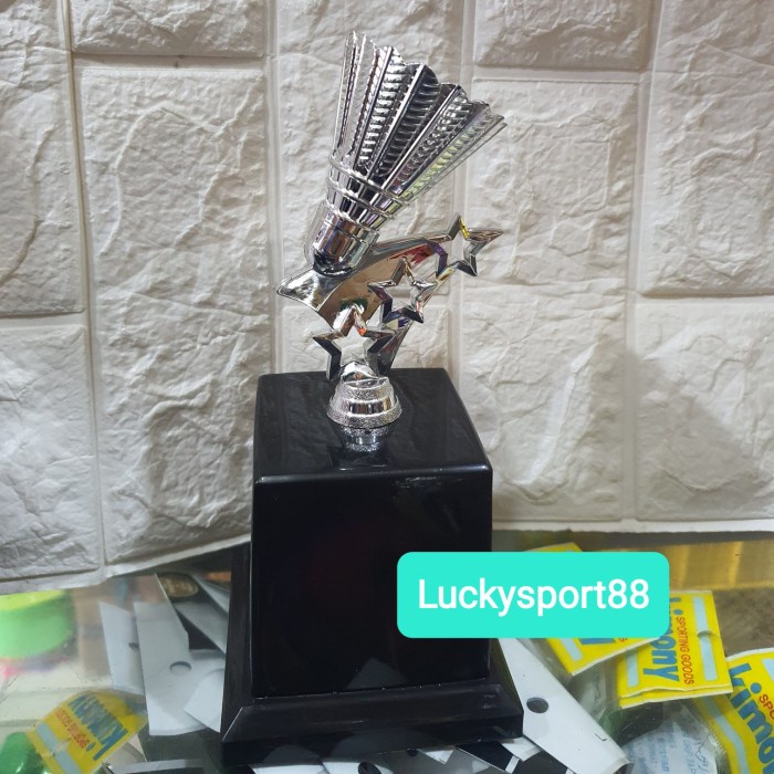 Trophy Piala Badminton Import