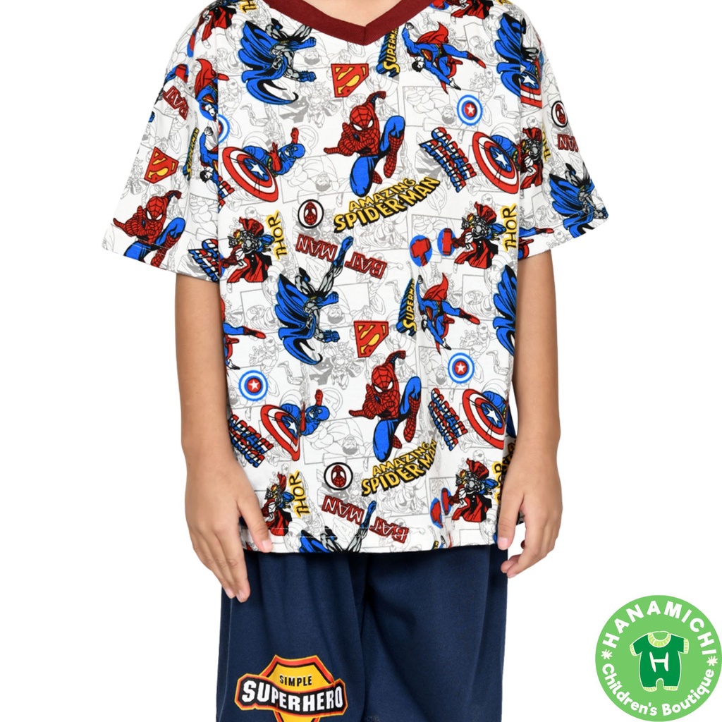 Hanamichi AMER.ST Setelan Anak Lengan Pendek Motif Superhero