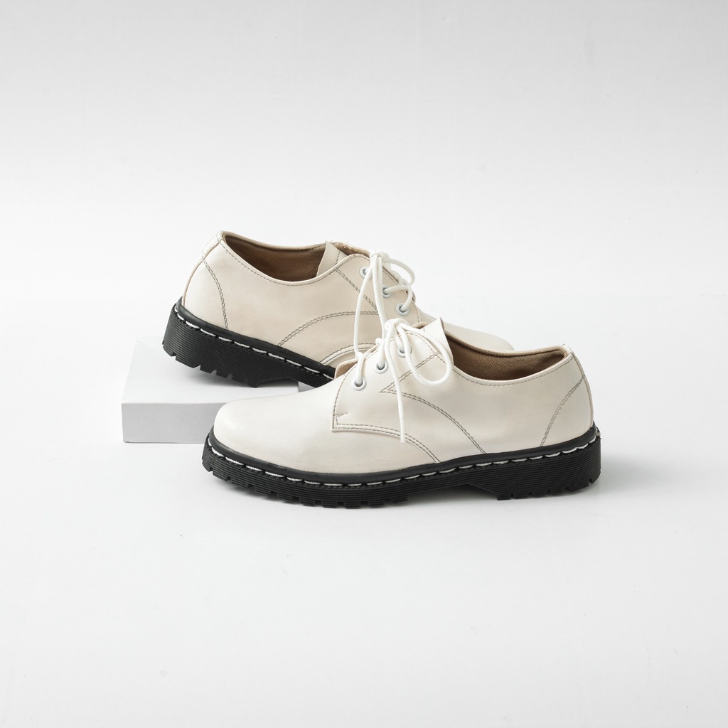 Like Project LALAKI Sepatu Sneakers Wanita VIA SHOES WHITE