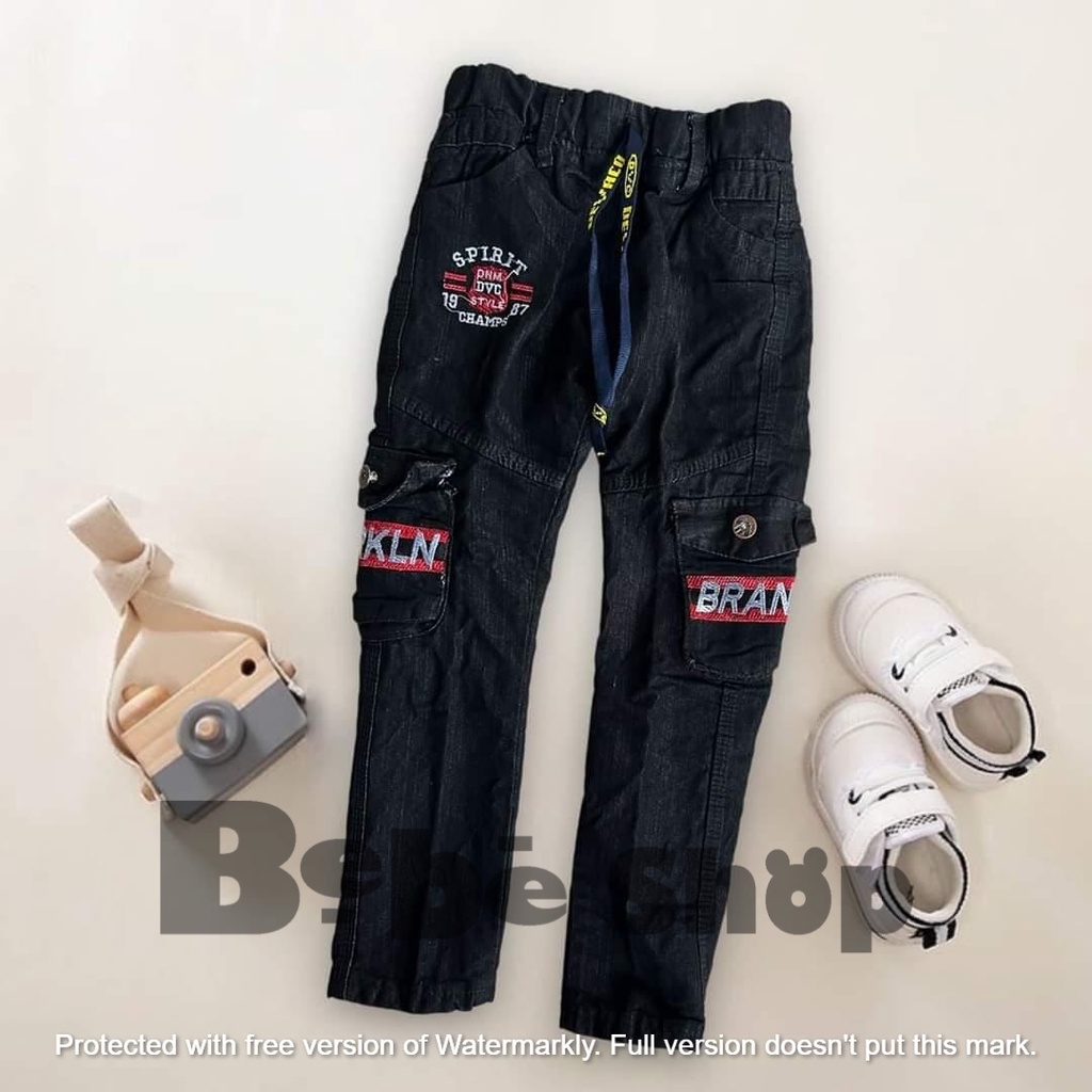 Celana jeans anak laki-laki bahan denim warna hitam usia 3  sampai 12 tahun