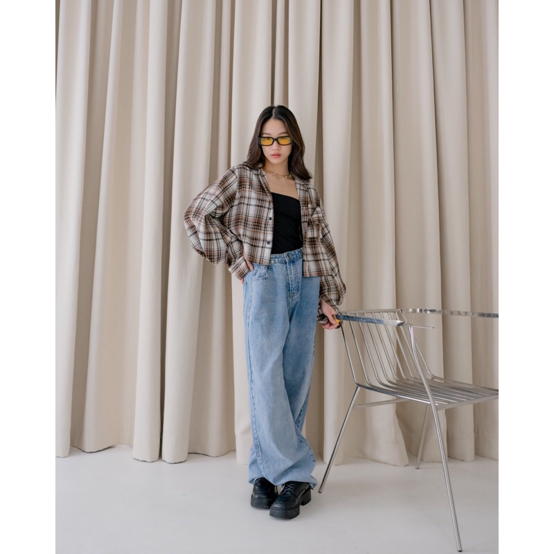 Kemeja Flanel Wanita Semi Crop Emily / Kemeja Crop Wanita kotak-kotak Emily