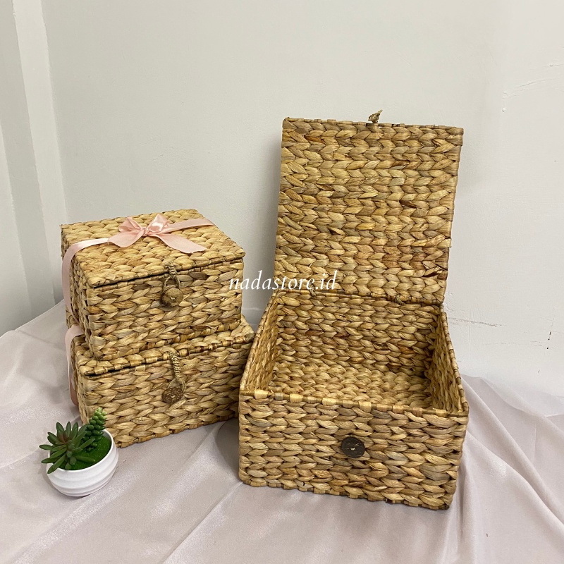 RUSTIC HOME STORAGE BOX MULTIFUNGI / HAMPERS BOX / KOTAK PARCEL / KERANJANG  Keranjang Anyaman Eceng Gondok | Tempat Penyimpanan Enceng