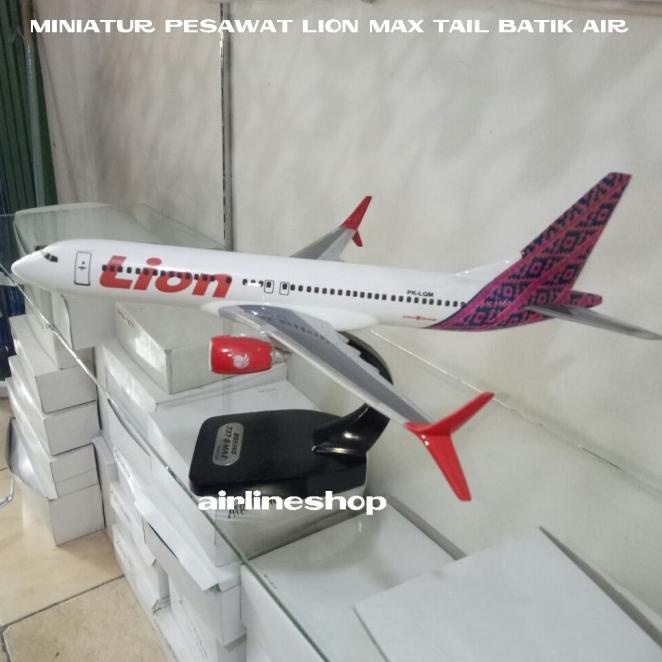 Miniatur Pesawat Lion Air , Lion Max Tail Batik Air Boeing 737-900Er