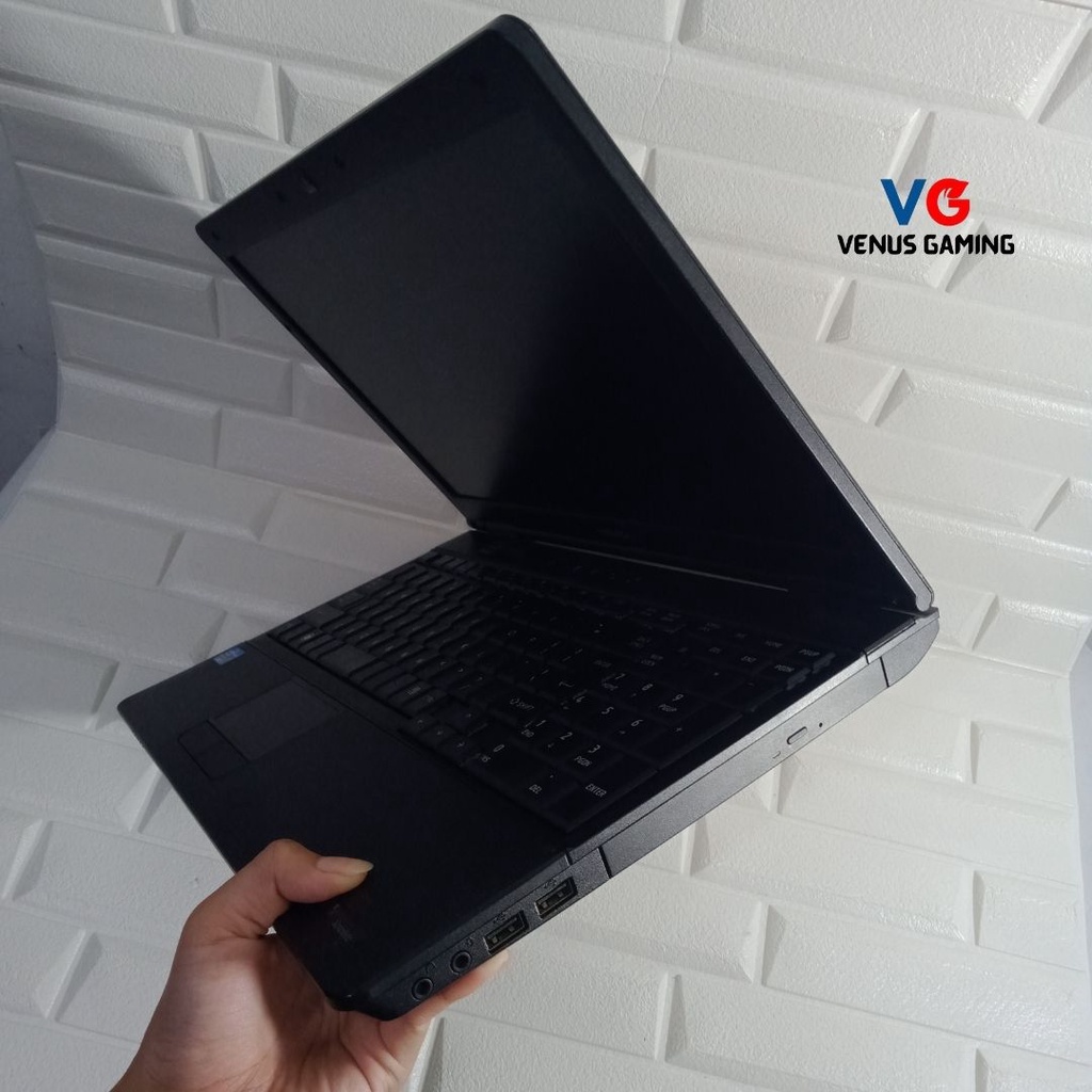 Laptop Thosiba Dynabook Satelite B554 Intel Core i5 - 4GB RAM / HDD 500GB / Murah