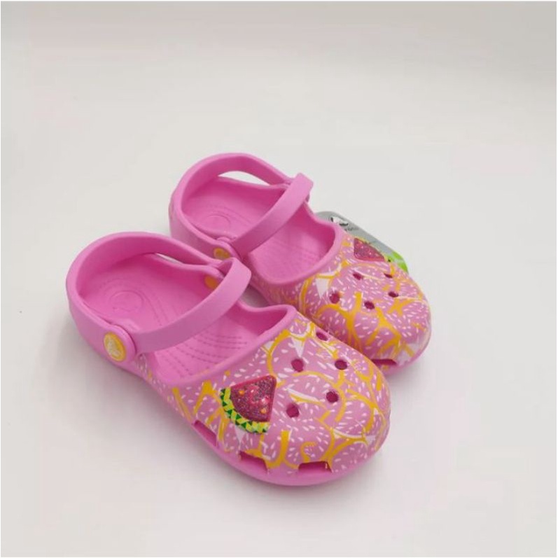 sandal Crocs anak perempuan/Crocs Carin anak motif
