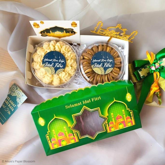 

DIJUAL READY HAMPERS LEBARAN ISI 2 TOPLES - PARSEL KUE KERING IDUL G6416BUJN