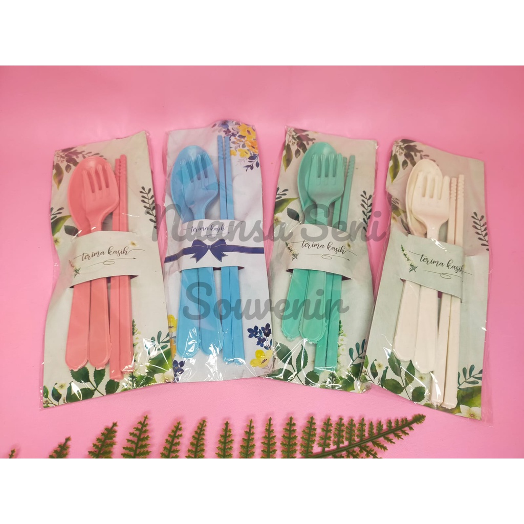 Souvenir Pernikahan Sendok Garpu Sumpit Lokal Plastik Warna Warni Sendok Set Makan Kemas Alas Plasti