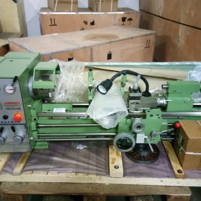 Mesin Bubut Co 632 C Long 1 Meter ( Bench Lathe ) Mesin Bubut Besi Co