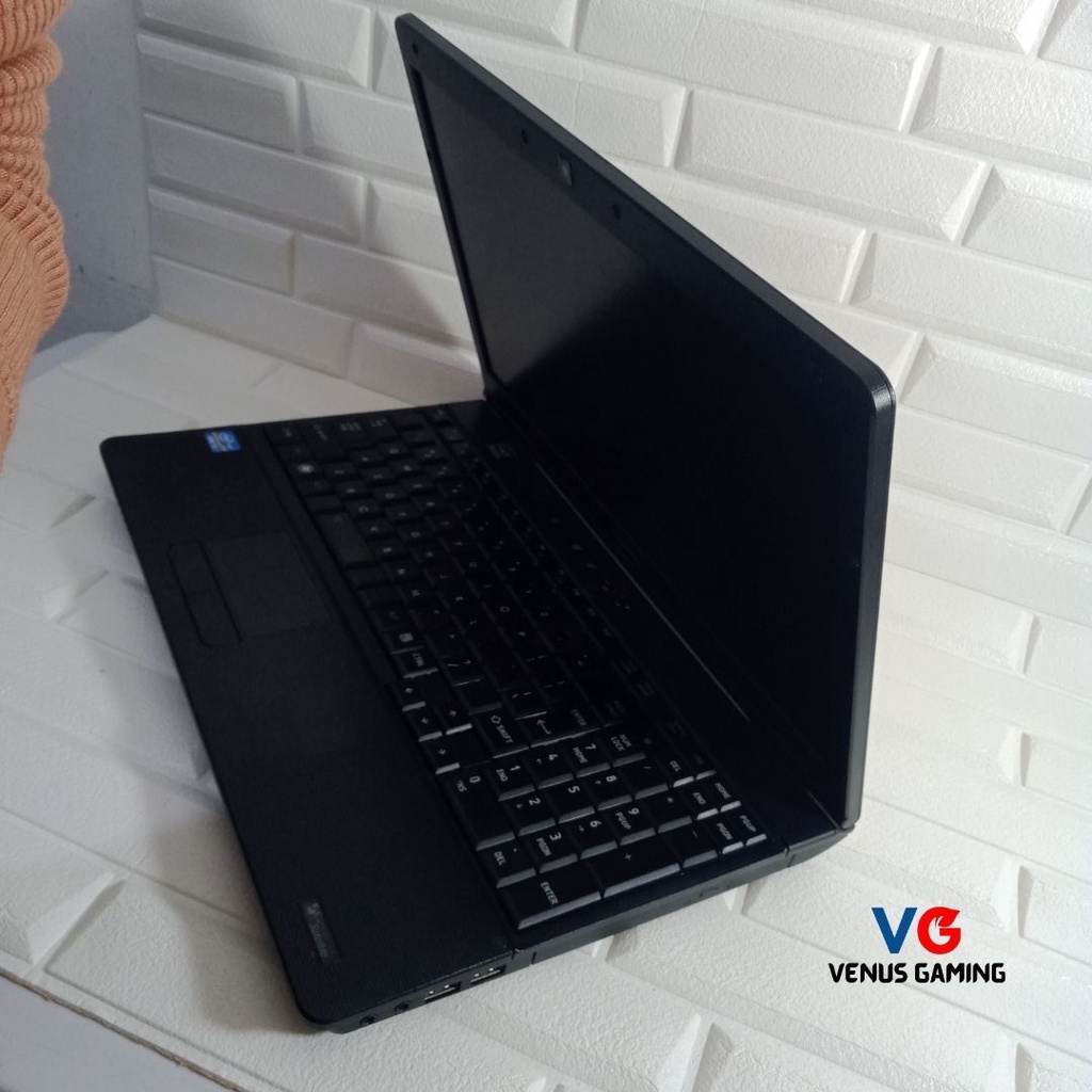 Laptop Thosiba Dynabook Satelite B554 Intel Core i5 - 4GB RAM / HDD 500GB / Murah