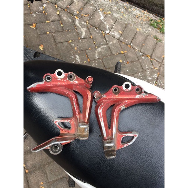 POSTEP BELAKANG YAMAHA JUPITER NEW ORIGINAL BEKAS / POSTEP BELAKANG GANTUNG YAMAHA JUPITER SALIB / P