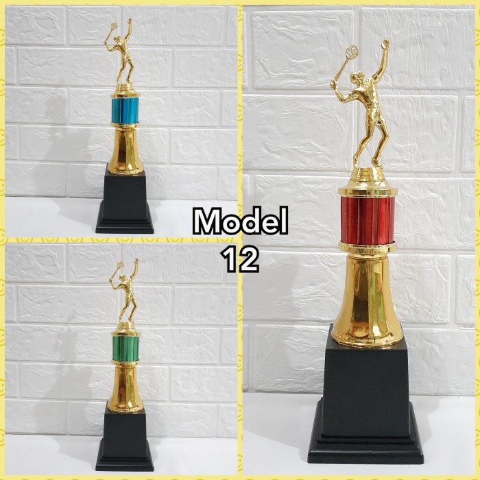 Piala Trophy Bulutangkis Badminton