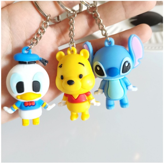 Gantungan Kunci DISNEY Aksesoris Pvc Karakter Lucu Custom Souvenir Bahan Karet Donald Pooh Micky Minnie Piglet Wanita Pria Pin bros Mini Button Lucu Aesthetic Chikoisme