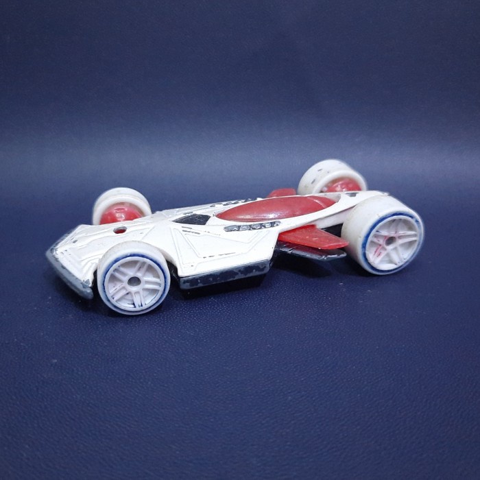 HOTWHEELS SABER WHITE BATTLE FORCE 5 LOOSE TERMURAH