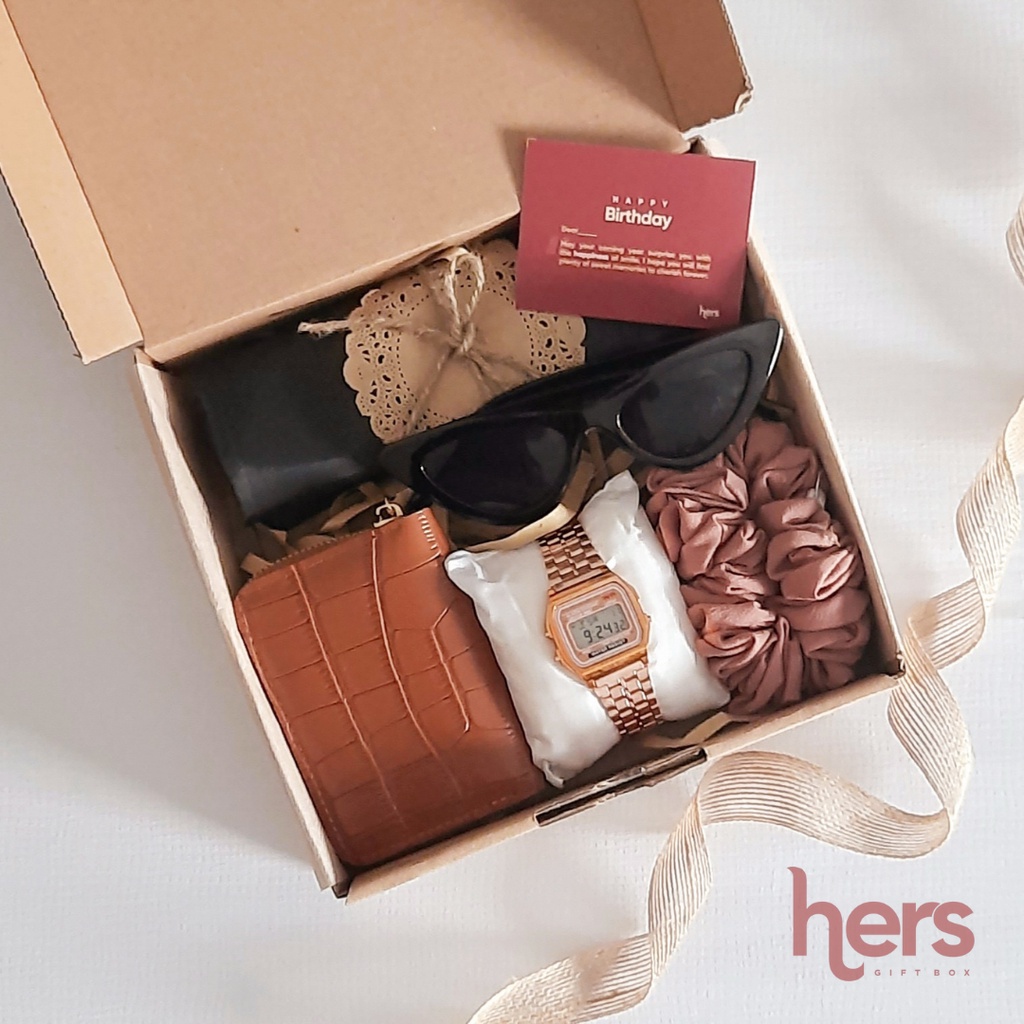 

Paket Hadiah Ulang Tahun Kelulusan Valentine Anniversary Gift Box Hampers