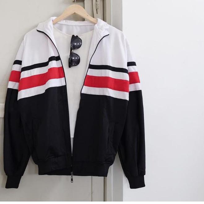 ➼ Jaket tracktop putih hitam garis merah ○