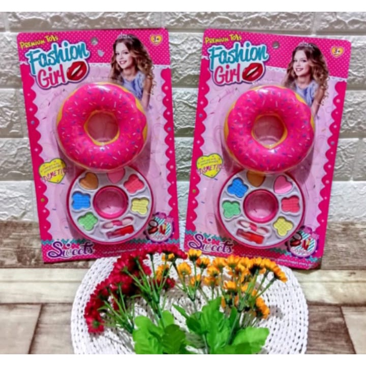 Mainan Anak Make Up LOL Bentuk Donat PR 17433 /Mainan Anak Make Up-Make Up an Set