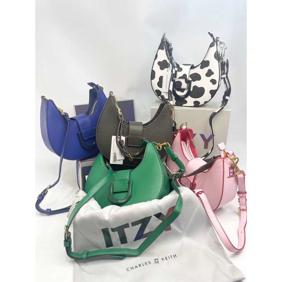 B0009 BAG ITZY GIFTSET/ Tas Fashion Wanita