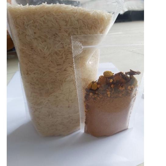 

Prioritas PAKT HEMAT BERSS BASMATI SMA BUMBU BRYANI .