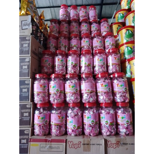 

Yupi toples / Hampers Lebaran /Pemen Lunak