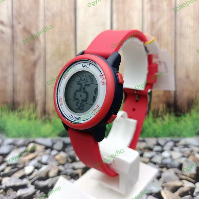 Jam Tangan Wanita Anak Q&Q QnQ Digital Strap Karet M208J002Y Original