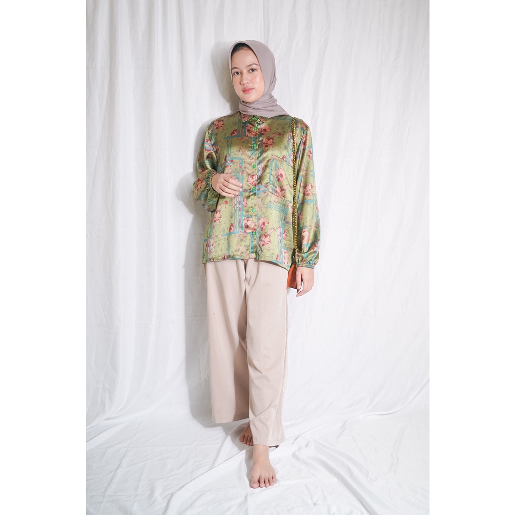 Kemeja Dior