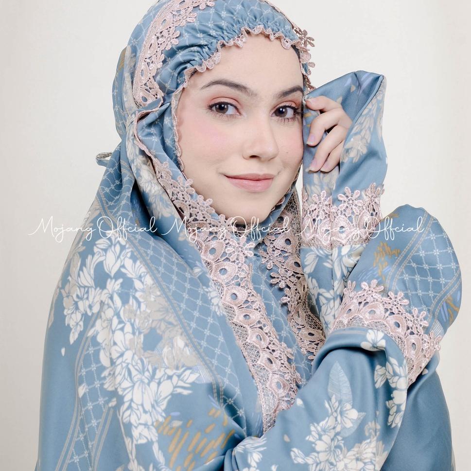 BOOMING MUKENA TERUSAN ARMANI SILK RENDA MEWAH