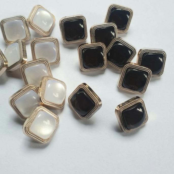 ✯ Kancing mutiara kotak diameter 15 mm  mutiara kotak putih/hitam ♂