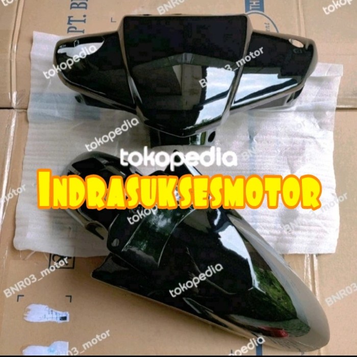 spakbor depan berikut batok kepala depan motor vario 110 karbu hitam