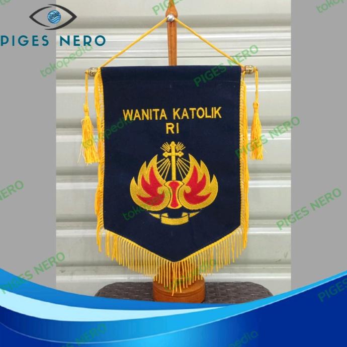 Custom Bendera Vandel / Pennant Meja - Pennant Football - Bordir