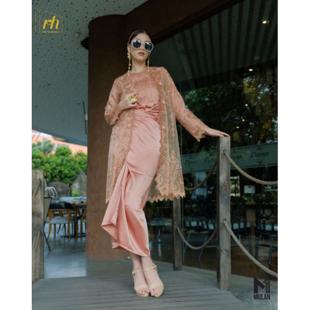 SANNA ( one set outer, inner & rok motif lagosi)