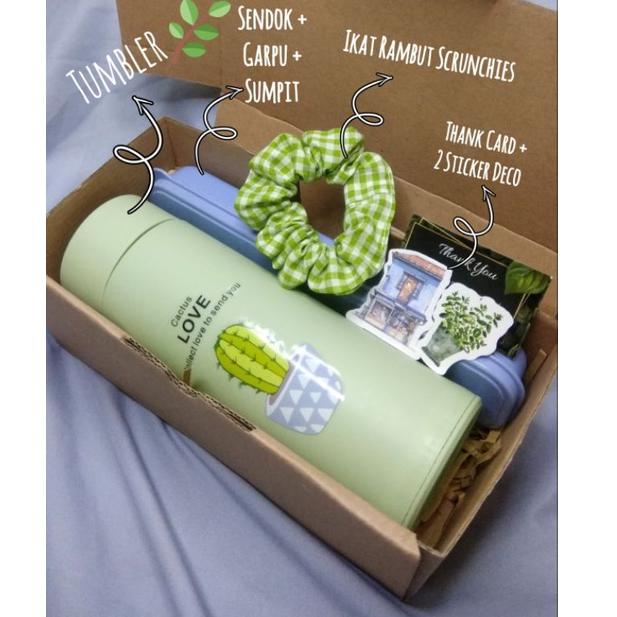 

Ready Stock HAMPERS TUMBLER / KADO ULANG TAHUN / HADIAH WISUDA
