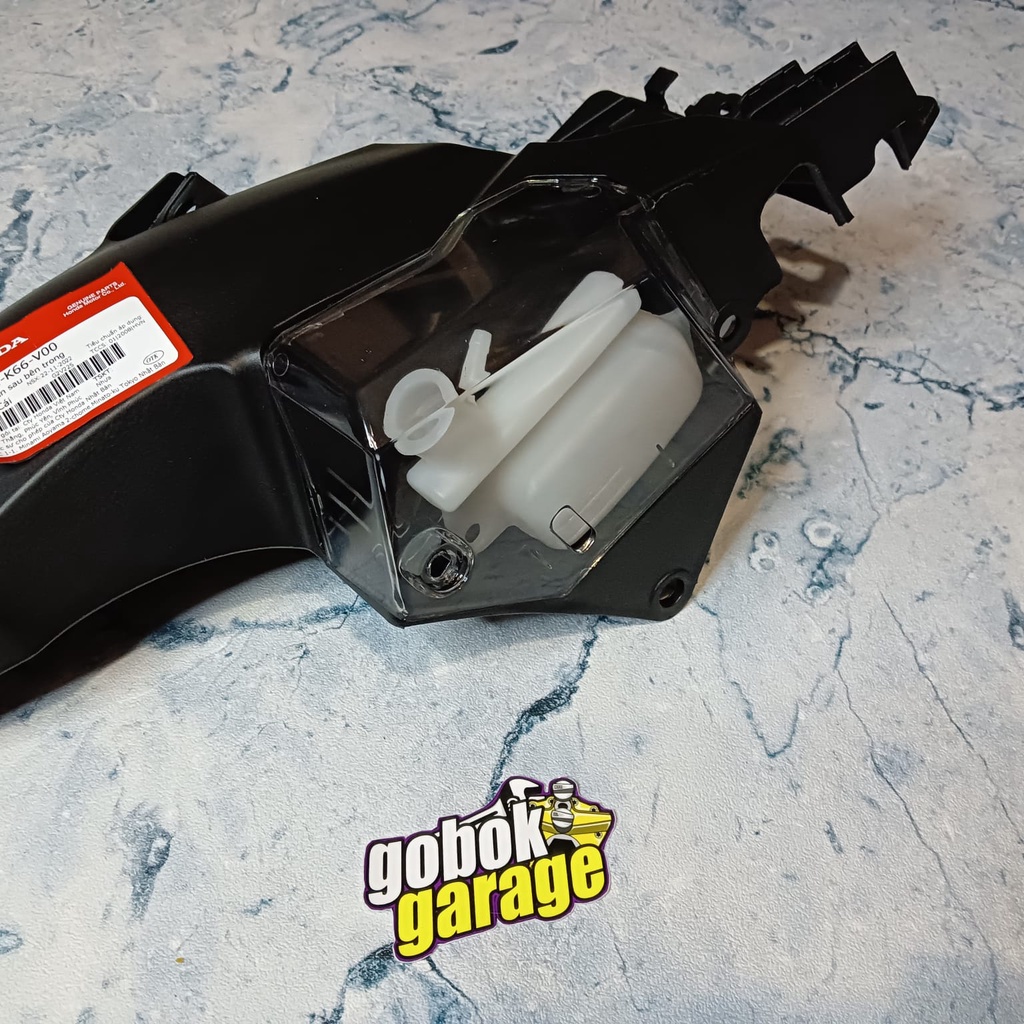 COVER TUTUP RESERVOIR HUNGGER AIRBLADE BENING SMOKE / COVER TUTUP RESERVOIR HUNGGER BENING / COVER TUTUP RESERVOIR SMOKE / COVER HUNGGER / COVER RESERVOIR HUNGGER AIRBLADE COVER RESERVOIR SPAKBOR MOTOR