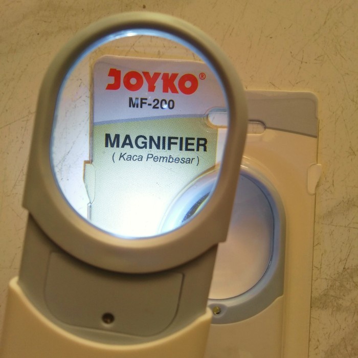 

kaca pembesar joyko asli dengan lampu LED panjang 12 cm lebar 5cm