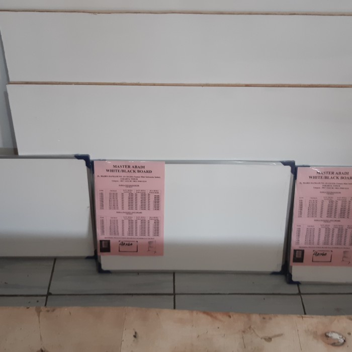 

Whiteboard non magnetik 40 60 Gantung