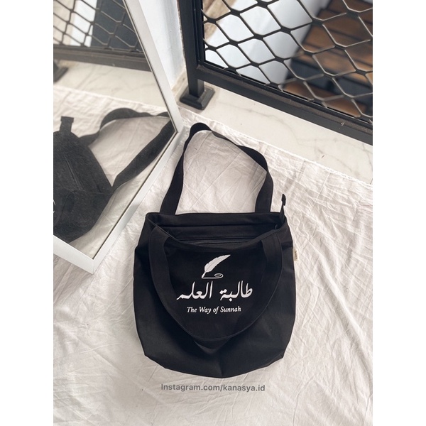 Tholabatul Ilmi | Tholabul Ilmi | Kayrabag | Totebag Kajian | Totebag Dakwah | Totebag Muslim | Totebag Custom