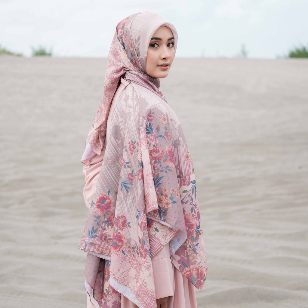 ALIF HIJAB SEGI EMPAT MOTIF PARIS PREMIUM KOREA - MAGELLAN IN ROSE KISS ( SPR-D3-005 )