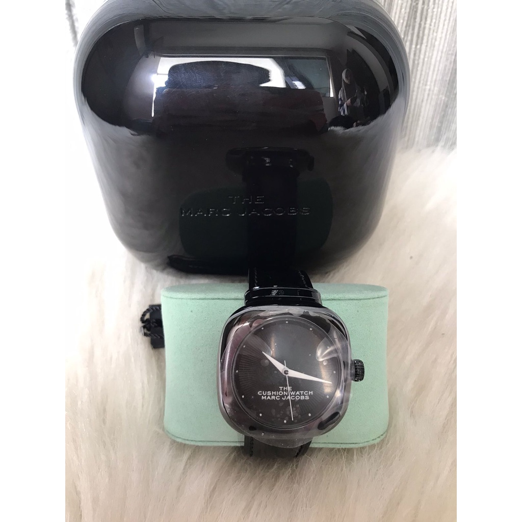 jam tangan BRANDED ORI  The Cushion Quartz Black Dial Ladies Watch MJ0120184708