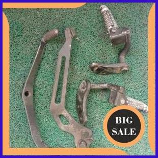 sparepart foot step depan fu fi injeksi originall bawaan motor full set 140ZZ3