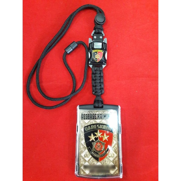 

kalung id.tactical lanyard.kalung model knife tempat casing akrilik.satu muka.plat sepuh emas.bisa custom